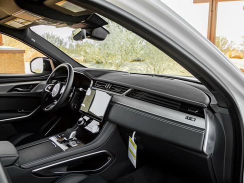 New 2026 Jaguar F-PACE R-Dynamic S image 28