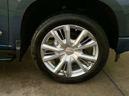 Used 2024 Chevrolet Silverado 1500 High Country w/ Technology Package image 10