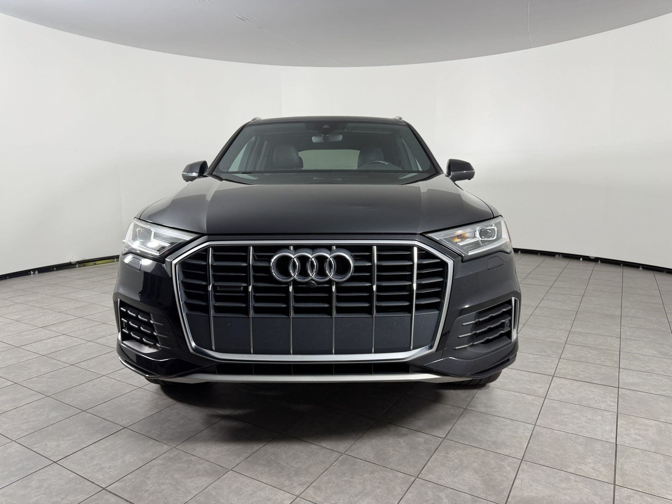 Used 2021 Audi Q7 3.0T Premium Plus w/ Premium Plus Package AWD/4WD image 6