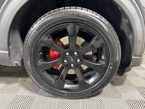 Used 2020 Ford Explorer ST w/ ST Street Pack image 9