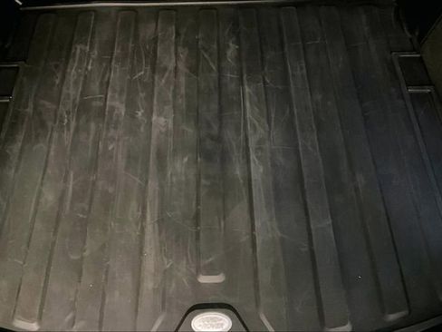 Certified 2025 Land Rover Discovery Sport S image 33