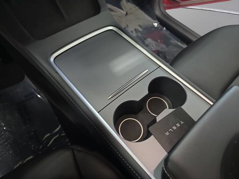 Used 2024 Tesla Model Y Performance AWD/4WD image 23