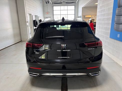 Used 2025 Buick Envision Preferred image 8