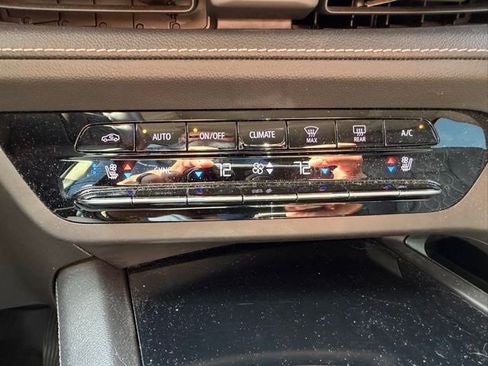 Used 2021 Buick Envision Avenir w/ Technology Package II FWD image 20