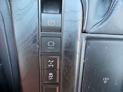 Used 2023 Lexus LX 600 4WD w/ Interior Upgrade Package image 21