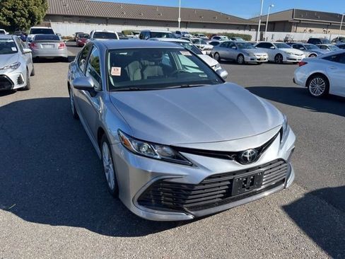Used 2024 Toyota Camry LE image 3