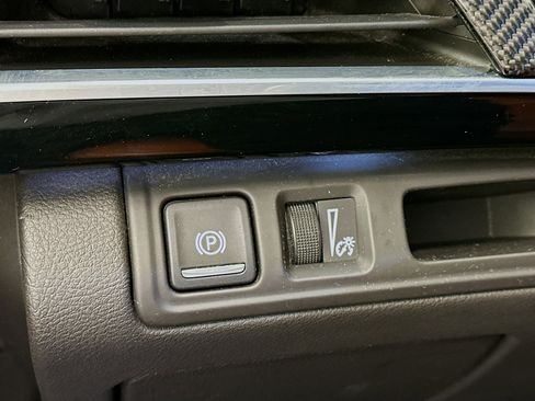 Used 2018 Cadillac CT6 Luxury image 17