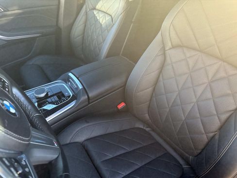 Used 2024 BMW X5 xDrive40i w/ M Sport Package AWD/4WD image 21