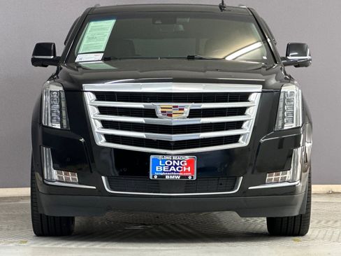 Used 2018 Cadillac Escalade Premium Luxury image 5