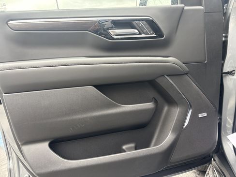 New 2026 Chevrolet Suburban LT w/ Comfort Package image 15