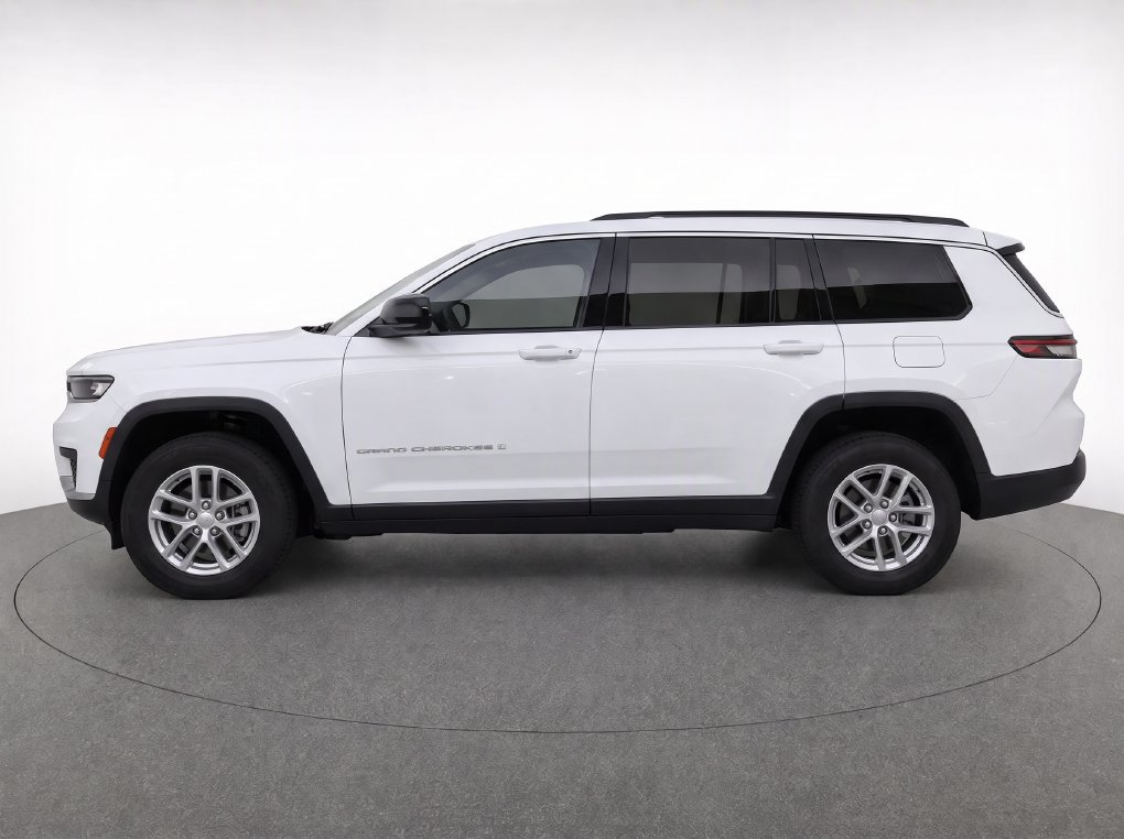 Used 2024 Jeep Grand Cherokee L Laredo w/ Trailer Tow Package AWD/4WD image 8