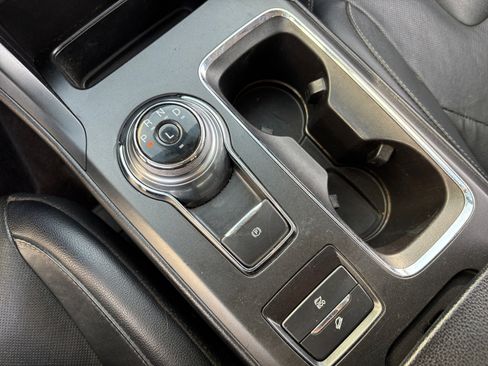 Used 2020 Ford Fusion Titanium image 15