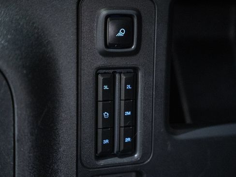 Used 2025 Ford Expedition Max Active RWD image 11