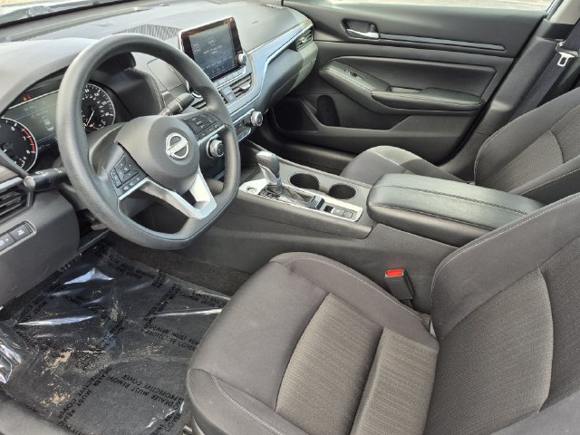 Used 2025 Nissan Altima 2.5 SV AWD/4WD image 22