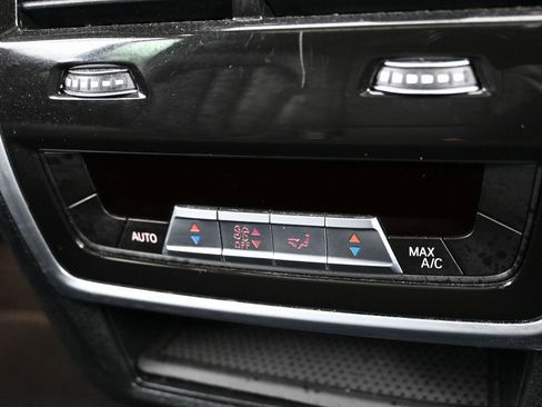 Used 2023 BMW X7 xDrive40i AWD/4WD image 42