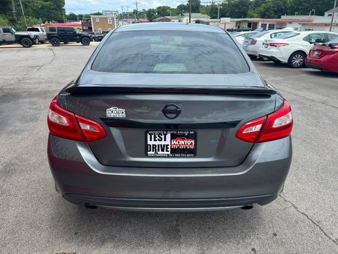 Used 2017 Nissan Altima 2.5 S w/ Power Driver Seat Package FWD image 5