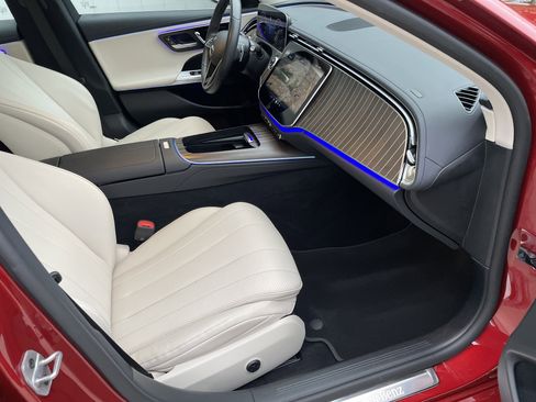 Certified 2024 Mercedes-Benz E 350 4MATIC Sedan image 49