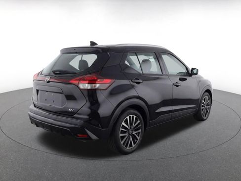 Used 2024 Nissan Kicks SV FWD image 9
