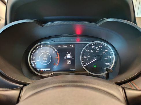 New 2025 Nissan Versa SR w/ Trunk Package FWD image 18