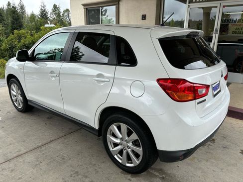 Used 2015 Mitsubishi Outlander Sport ES FWD image 5