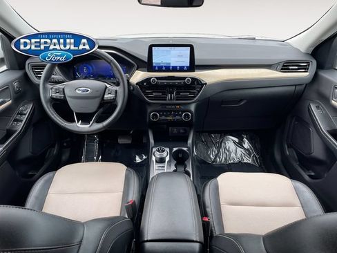 Used 2022 Ford Escape Titanium w/ Titanium Elite Package AWD/4WD image 13