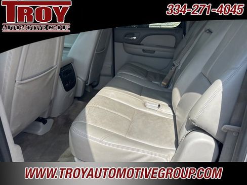 Used 2013 Chevrolet Suburban LT w/ Luxury Package image 17