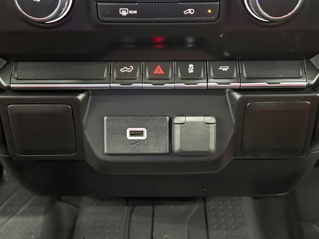 Used 2019 Chevrolet Silverado 1500 Custom w/ Custom Convenience Package RWD image 27