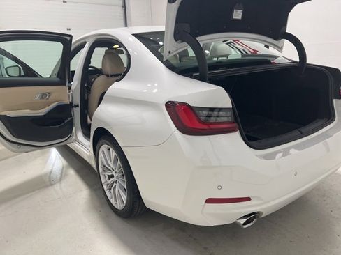 Used 2023 BMW 330i xDrive 330i xDrive w/ Driving Assistance Package image 18