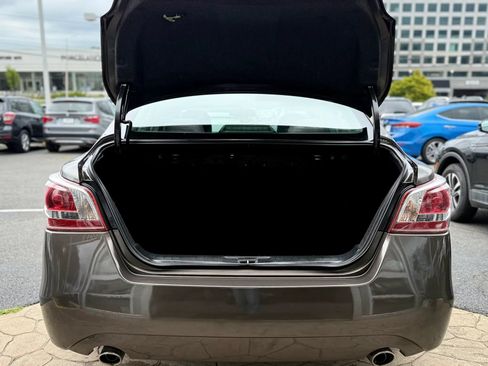 Used 2013 Nissan Altima 2.5 SV FWD image 40