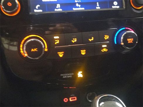 Used 2020 Nissan Rogue Sport S image 18