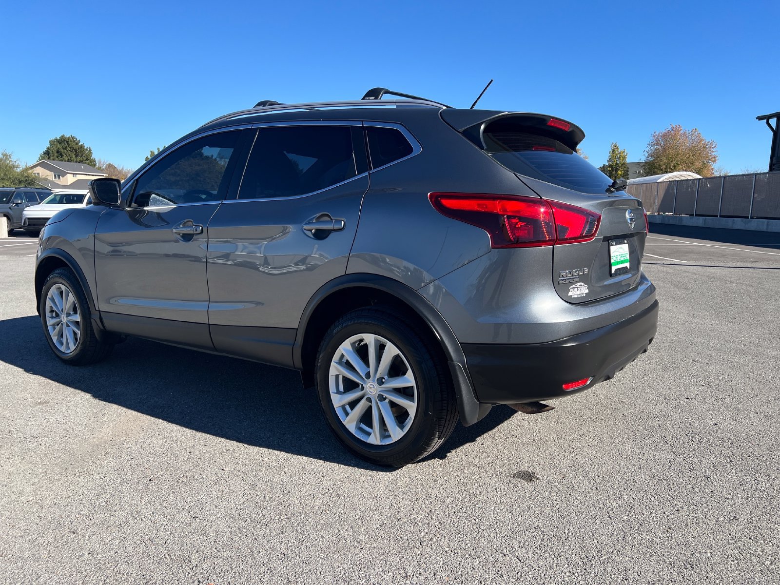 Used 2017 Nissan Rogue Sport SV w/ SV Premium Package AWD/4WD image 5