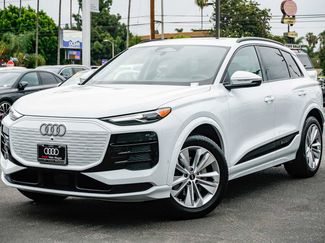 Used 2025 Audi Q6 e-tron Premium w/ Convenience Package video 1