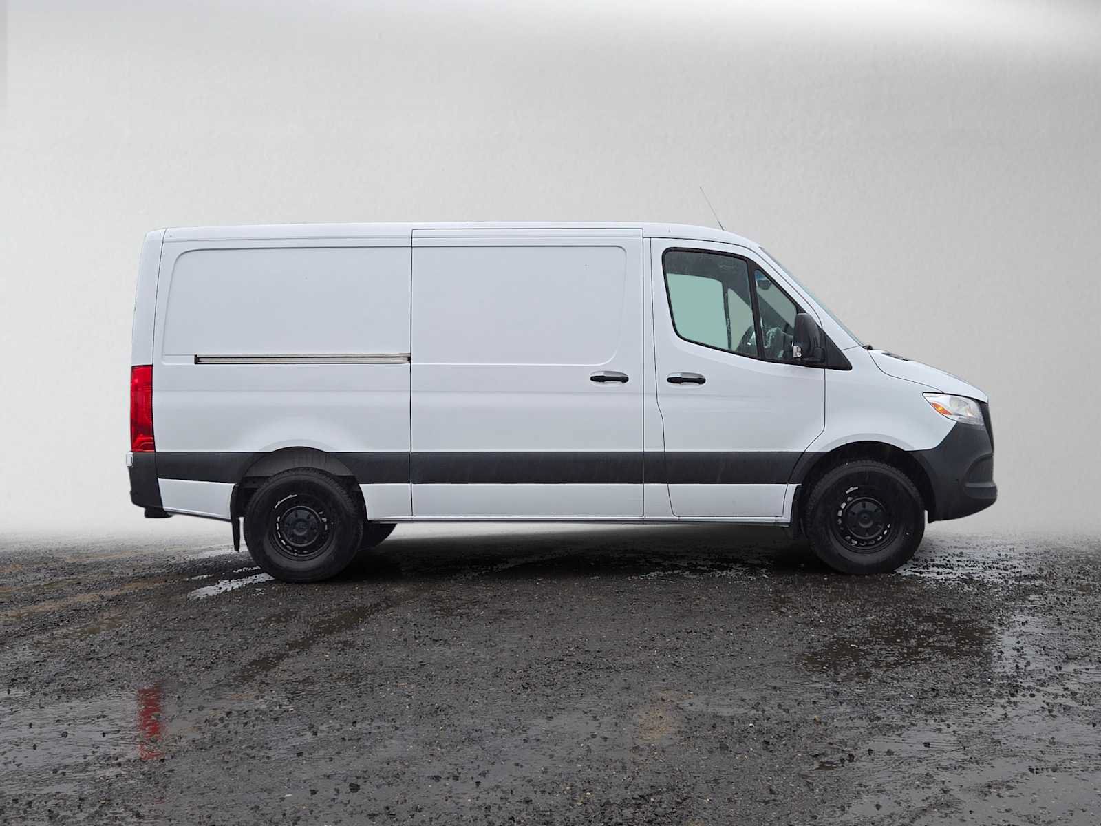 Used 2026 Mercedes-Benz Sprinter 2500 image 2