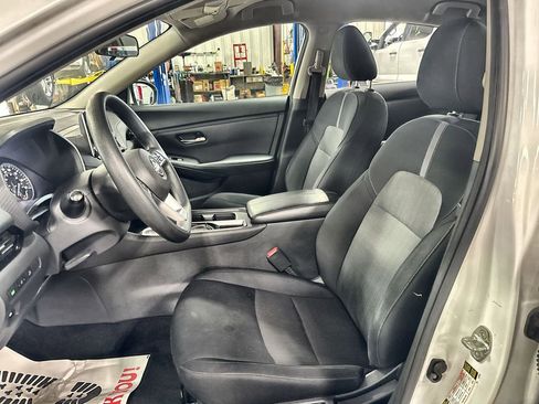 Used 2024 Nissan Sentra SV FWD image 12