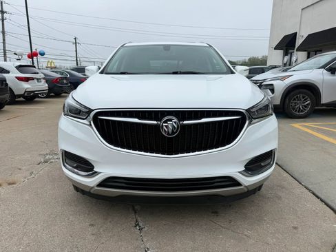 Used 2021 Buick Enclave Essence w/ Sound and Sites Package AWD/4WD image 4