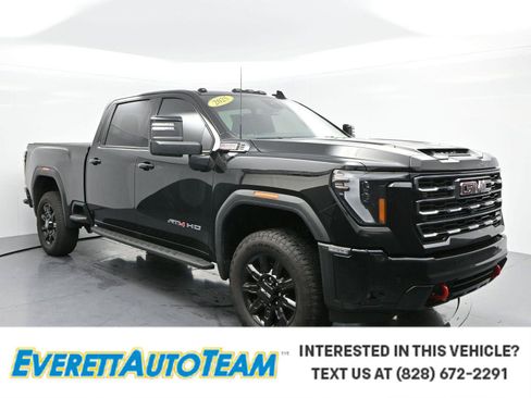 Used 2025 GMC Sierra 2500 AT4 AWD/4WD image 1