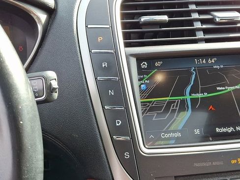 Used 2020 Lincoln Nautilus Reserve w/ Equipment Group 202A image 19