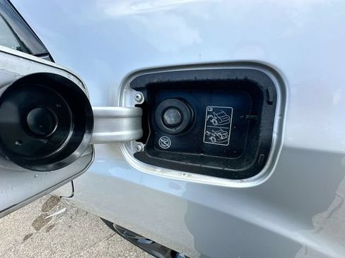 Used 2023 Chrysler 300 Touring RWD image 43