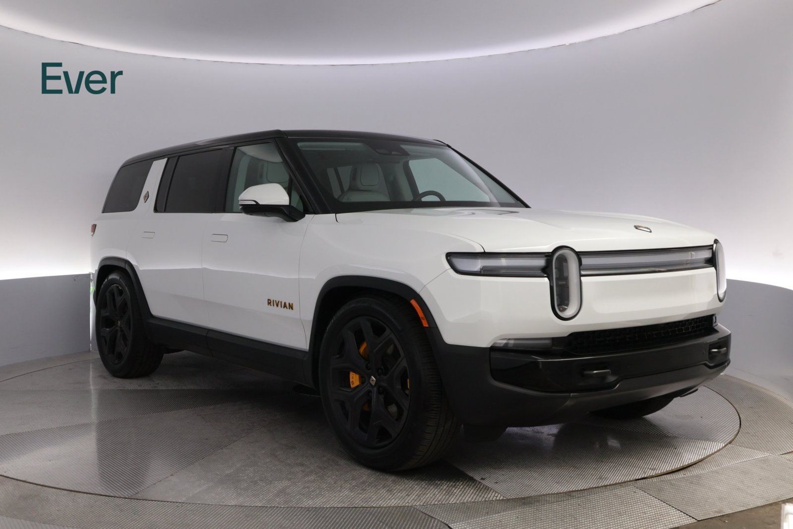 Used 2025 Rivian R1S Premium Dual AWD/4WD image 13
