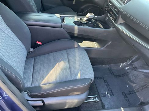 Used 2023 Nissan Rogue SV image 26