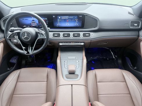 Used 2024 Mercedes-Benz GLE 350 4MATIC w/ Driver Assistance Package image 3