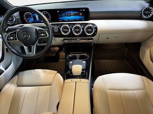 Used 2022 Mercedes-Benz A 220 image 9