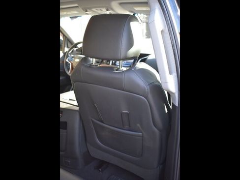 Used 2017 Cadillac Escalade Luxury image 27