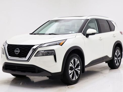 Used 2023 Nissan Rogue SV w/ SV Premium Package image 5