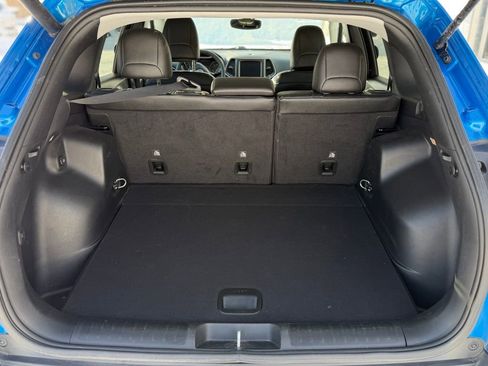 Used 2022 Jeep Cherokee Trailhawk w/ Premium Leather Package image 5