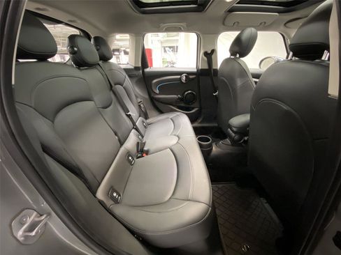 Certified 2022 MINI Cooper 4-Door Hardtop image 29