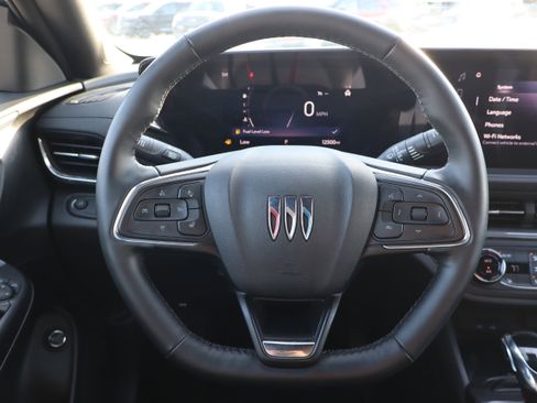 Used 2024 Buick Envista Preferred w/ Convenience I Package image 14