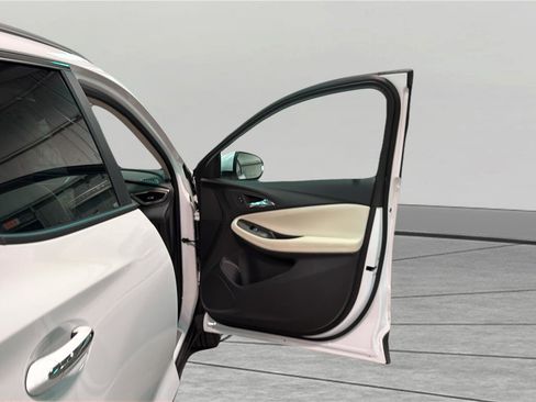 Used 2023 Buick Encore GX Select w/ Safety Package II image 25