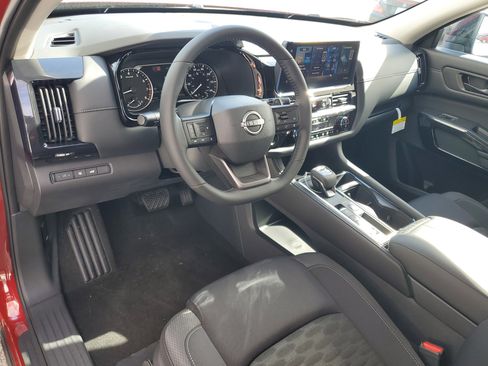 New 2026 Nissan Pathfinder SV image 13