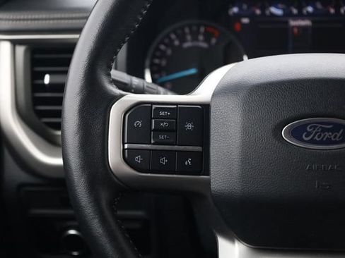 Used 2024 Ford Expedition XLT AWD/4WD image 10